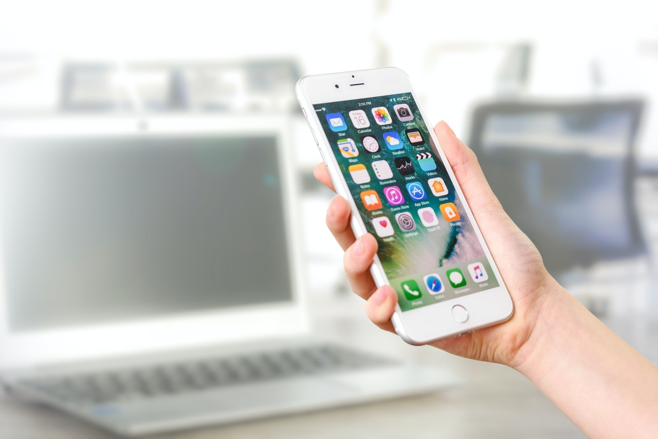website development Dubai amp vs responsive web pages