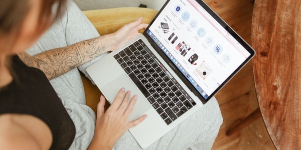 How Are Customers Shifting To Smart User Interface For Online Shopping